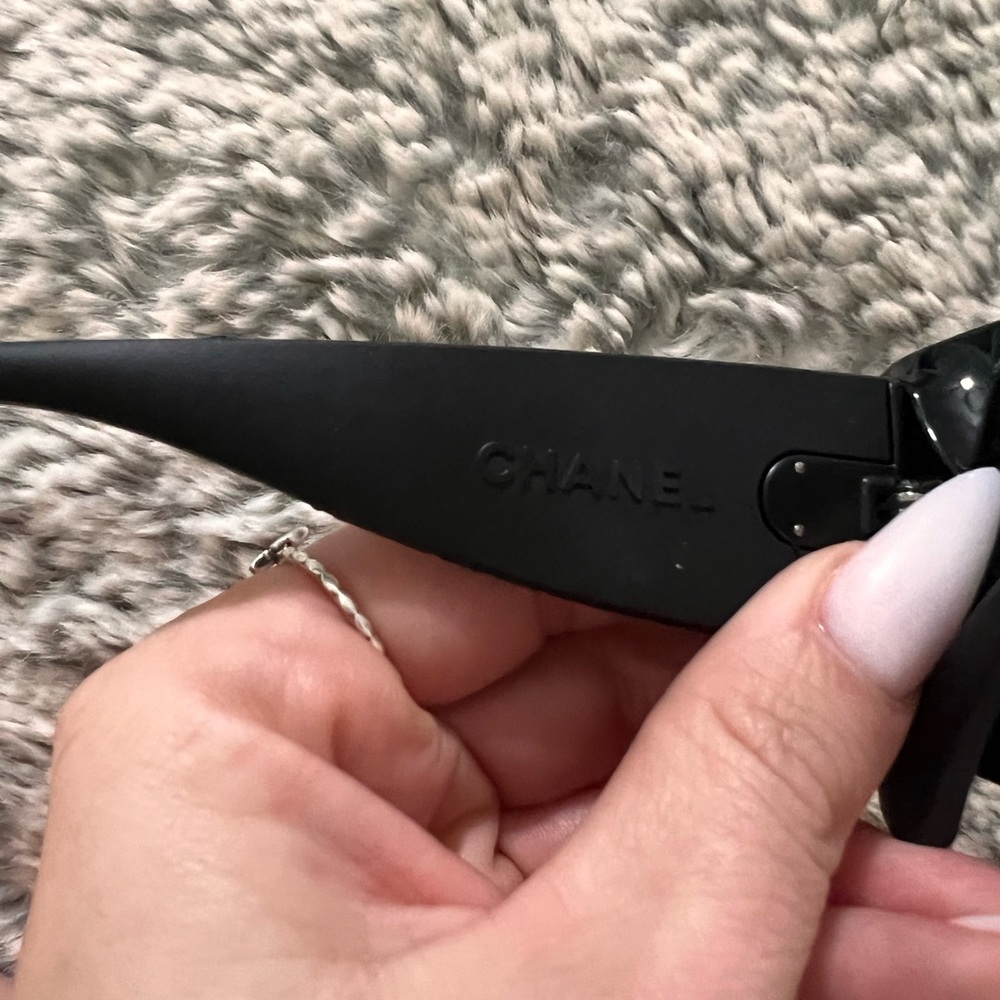 Chanel Sunglasses Aviator type Black - Picture 10 of 13